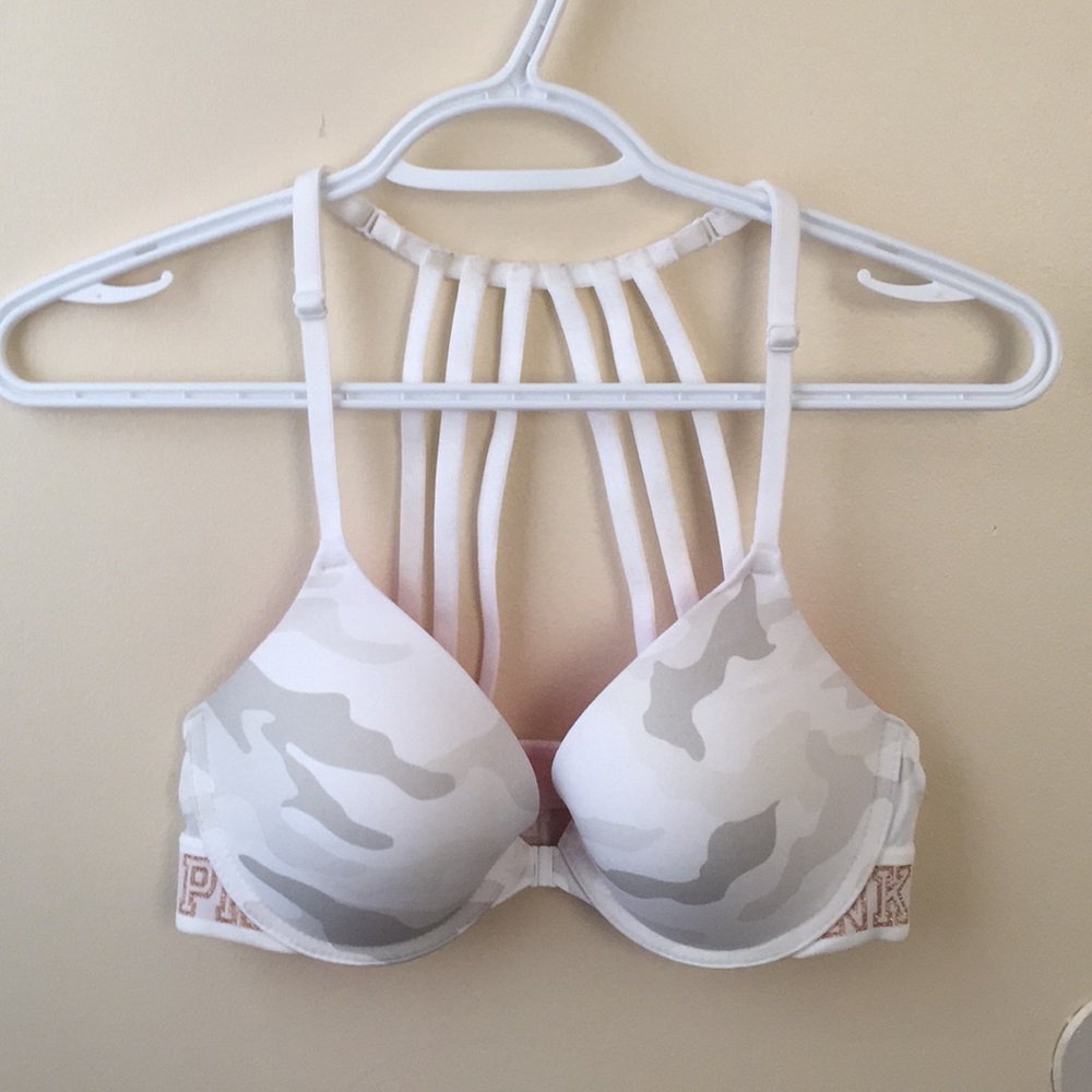 COPY - PINK Wear Everywhere Front-close Bra